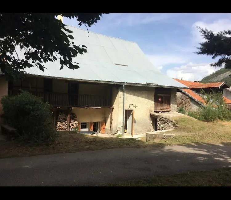 Holiday home Maison De Village En Montagne La Breole